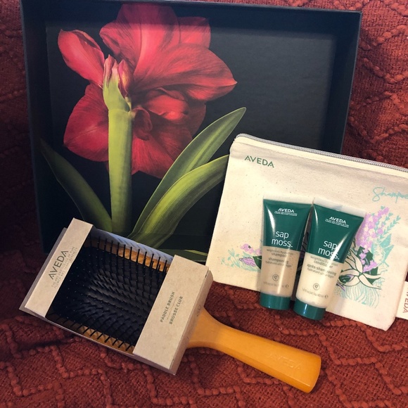 Aveda hair brush gift set
